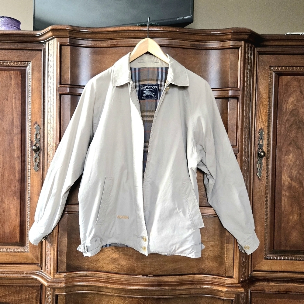 Burberrys' Cotton Jacket with wool lining. Khaki, Large.